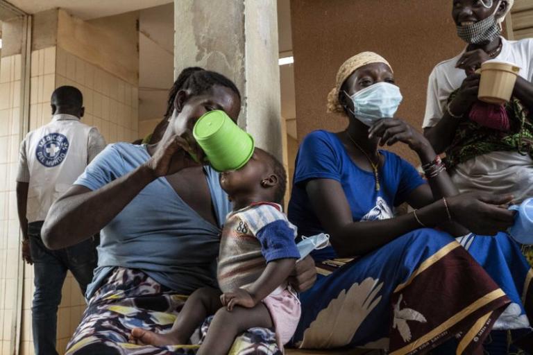 Burkinaprograma-de-lucha-contra-la-desnutrición-infantil-en-el-Hospital-de-Kaya-@Juan-Luis-Rod-Mdm-España-768x512