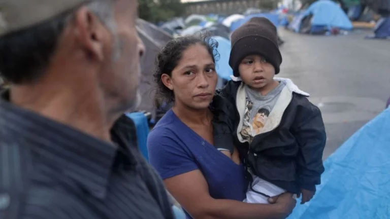 honduran_immigrants_tijuana_border_caravan_12292018getty.jpg-768x432